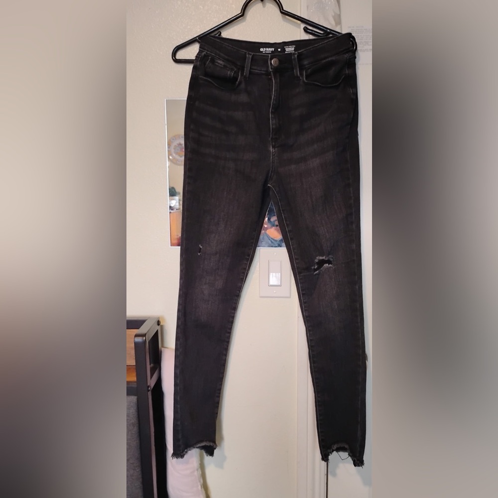 Old Navy Women's Black Distressed Skinny Jeans